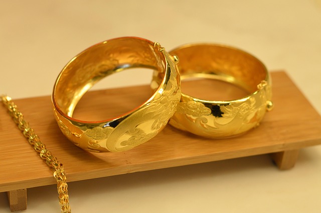 Rings & Bracelets